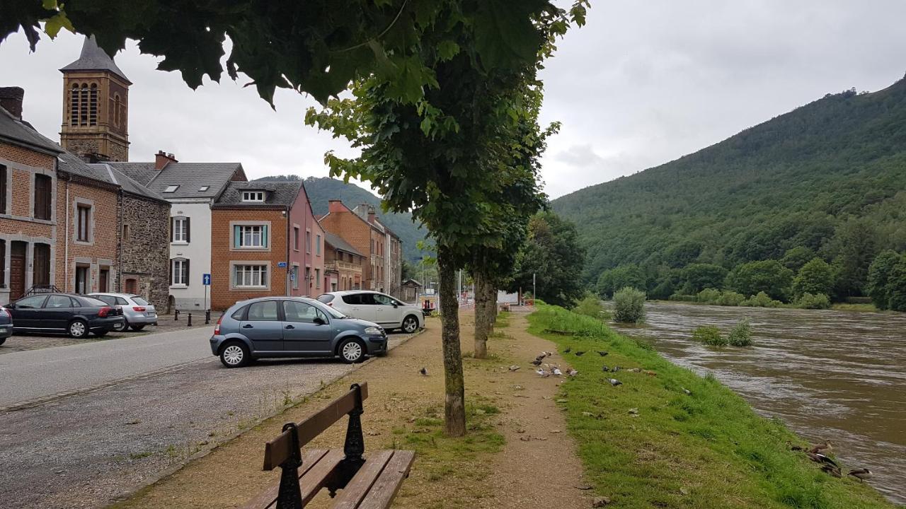 Le Balcon Sur La Meuse Villa Revin  Eksteriør billede