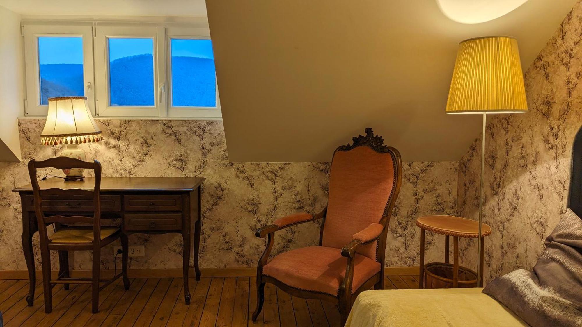 Le Balcon Sur La Meuse Villa Revin  Eksteriør billede